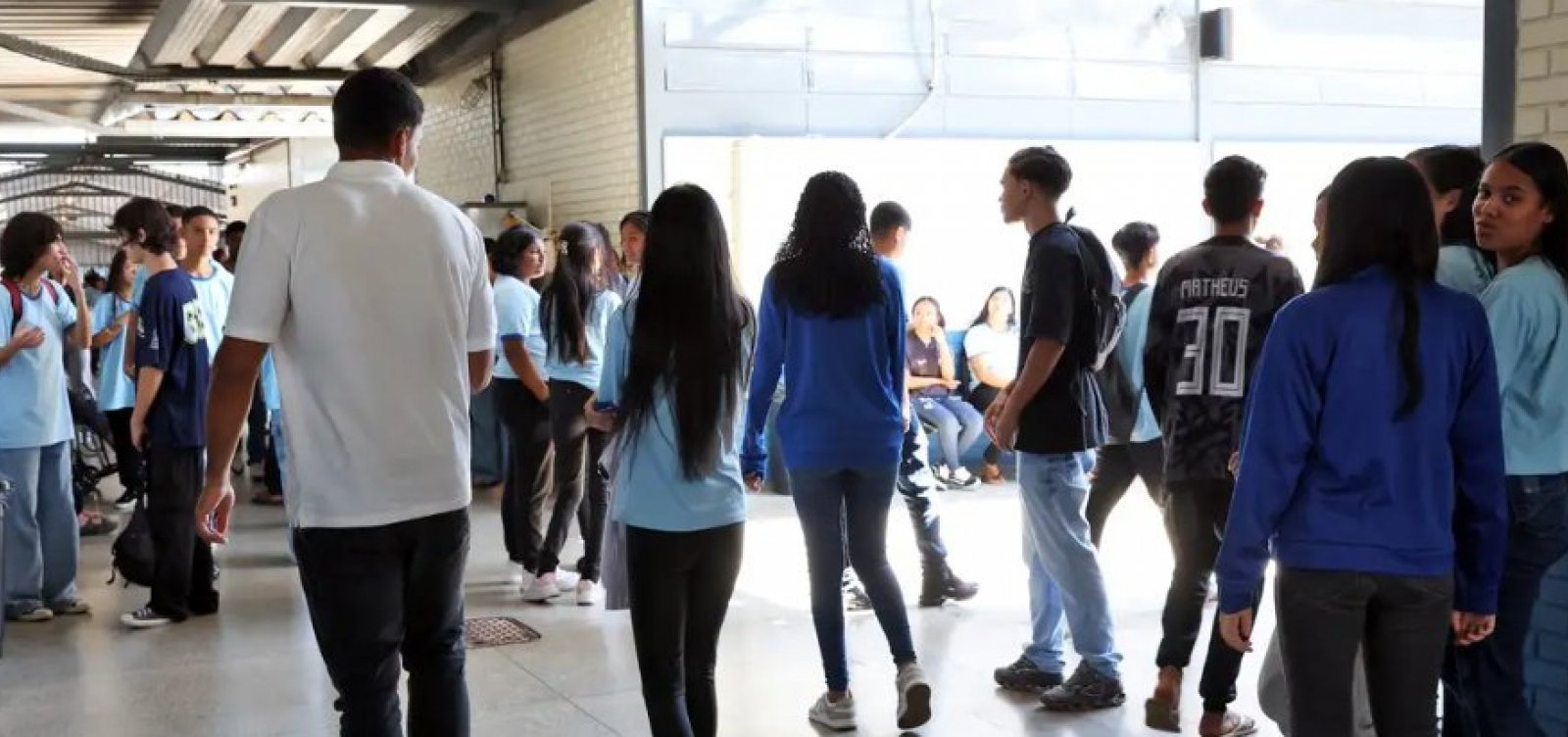 Pagamentos do Pé-de-Meia começam nesta segunda