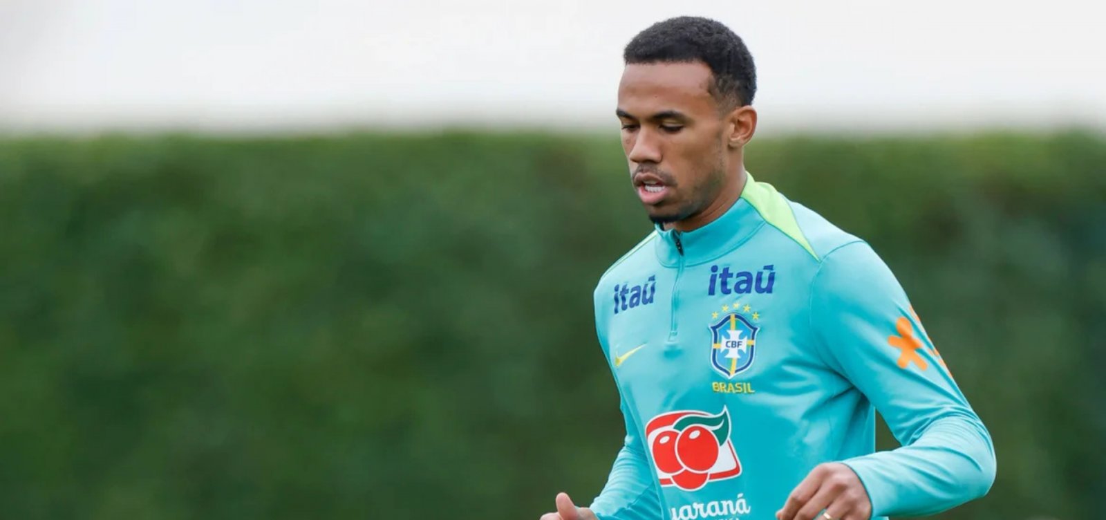 Gabriel Magalhães sente dores no joelho e é desconvocado da Seleção Brasileira