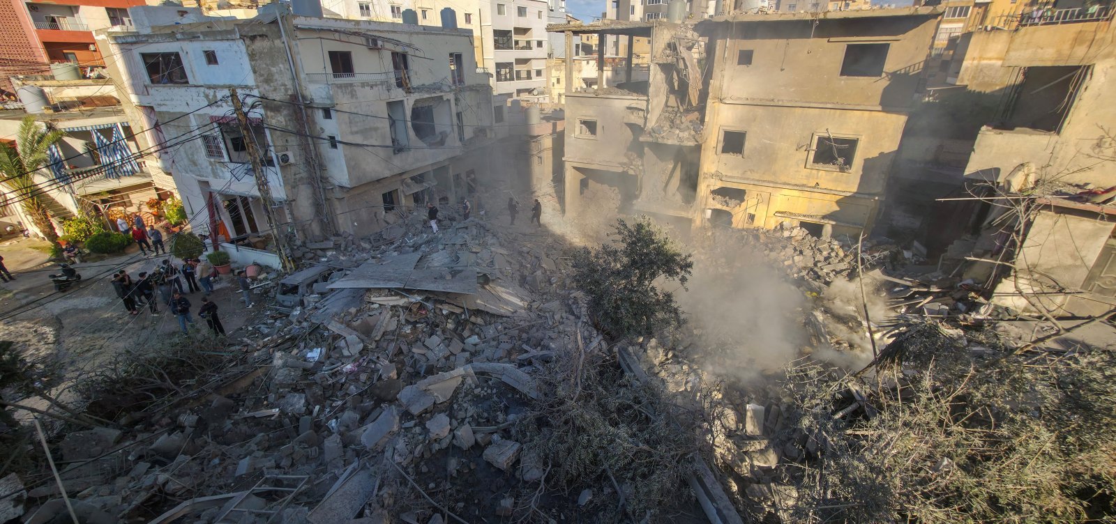 Israel anuncia controle de área no sul do Líbano após destruir pontes