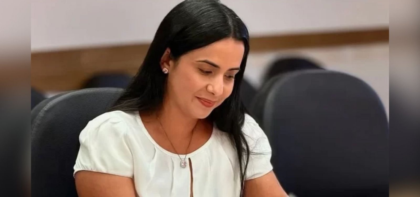 Justiça Eleitoral cassa prefeita e vice de Ipiaú por abuso de poder político