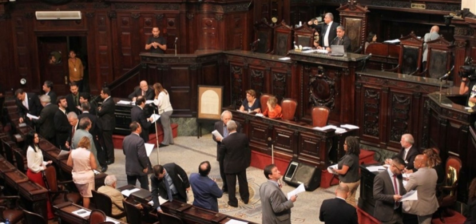 Alerj deve eleger novo presidente da Casa nesta tarde