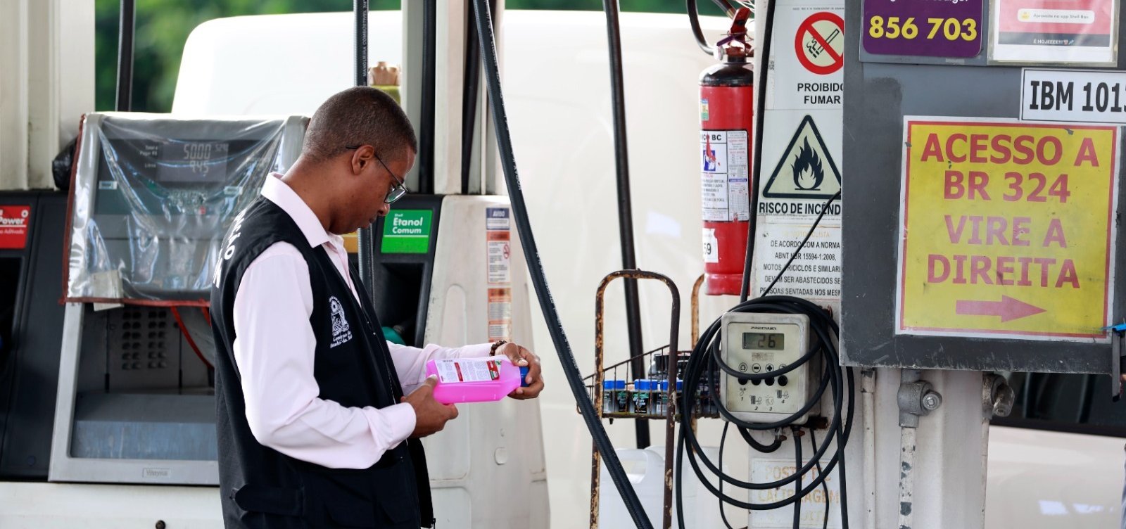 Procon fiscaliza postos em Salvador contra preços abusivos de combustíveis