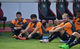 Vitória relaciona 22 jogadores para enfrentar o Botafogo