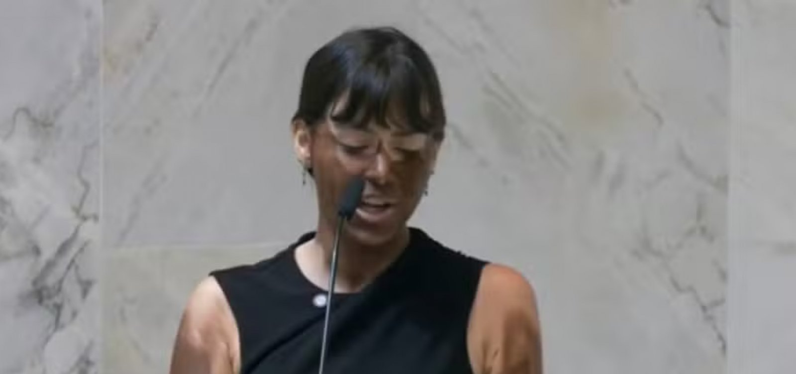 MPF abre inquérito contra deputada por blackface e suspeita de fraude eleitoral