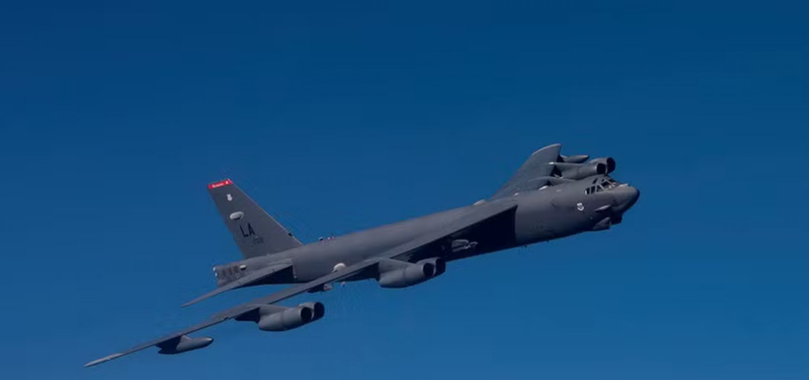 EUA sobrevoam Irã com bombardeiros nucleares pela primeira vez desde início da guerra