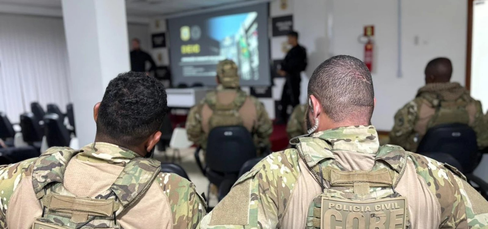 Operação na Bahia  e outros estados prende 10 suspeitos e apreende avião usado por grupo criminoso