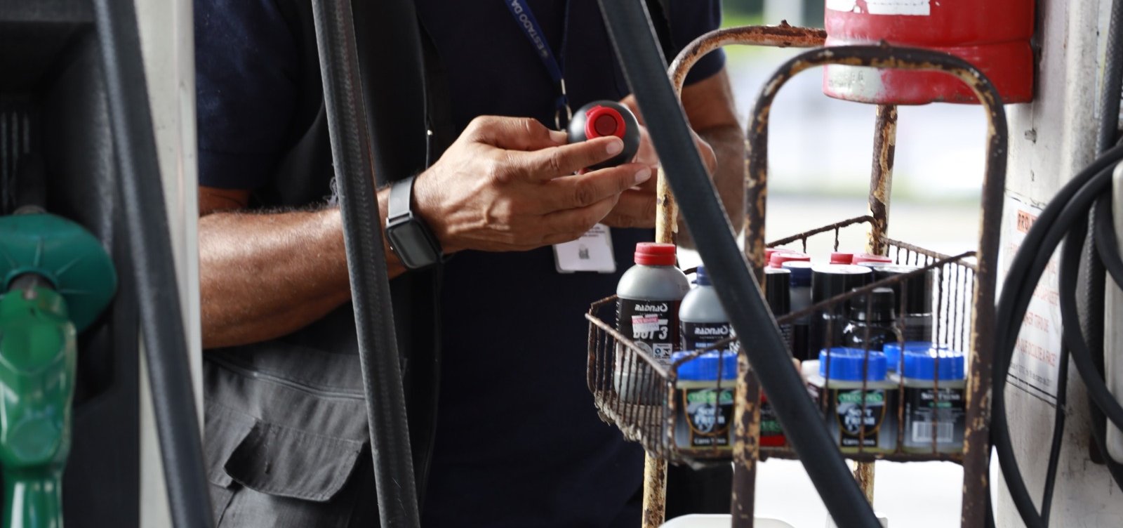 Procon notifica 111 postos e distribuidoras por irregularidades em combustíveis na Bahia