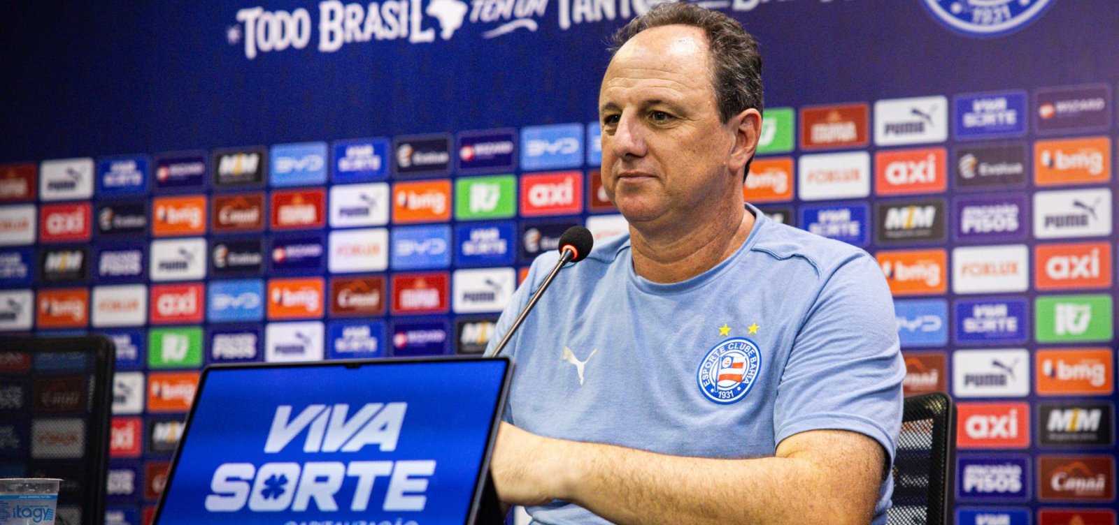 Ceni elogia o Bahia após triunfo e explica mudança no gol