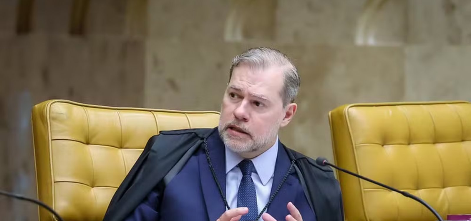 Toffoli viajou em jato de empresa ligada a dono do Banco Master, diz jornal