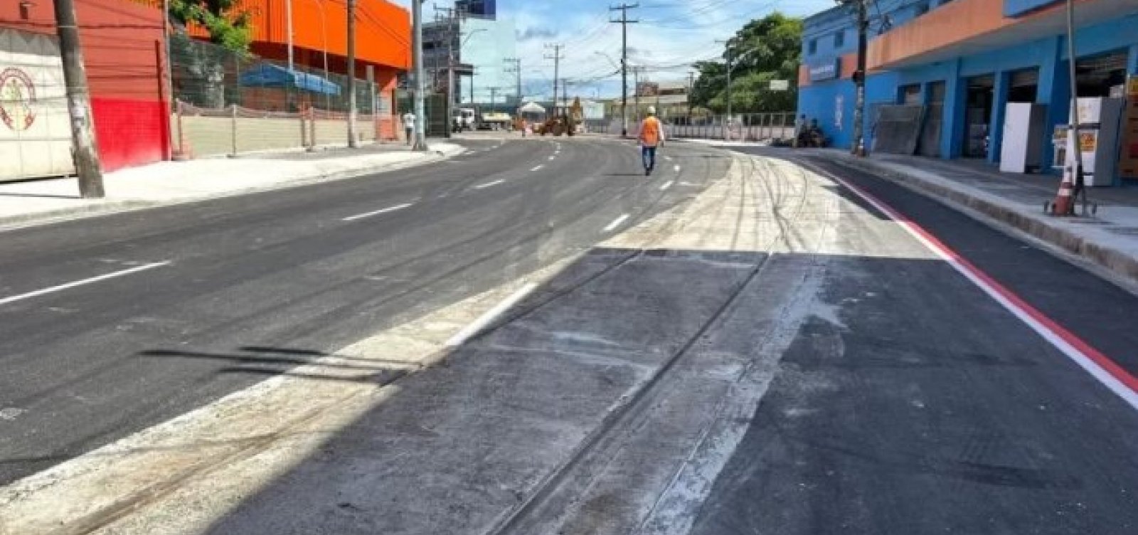 Trecho da Avenida Jequitaia é liberado após avanço das obras do VLT