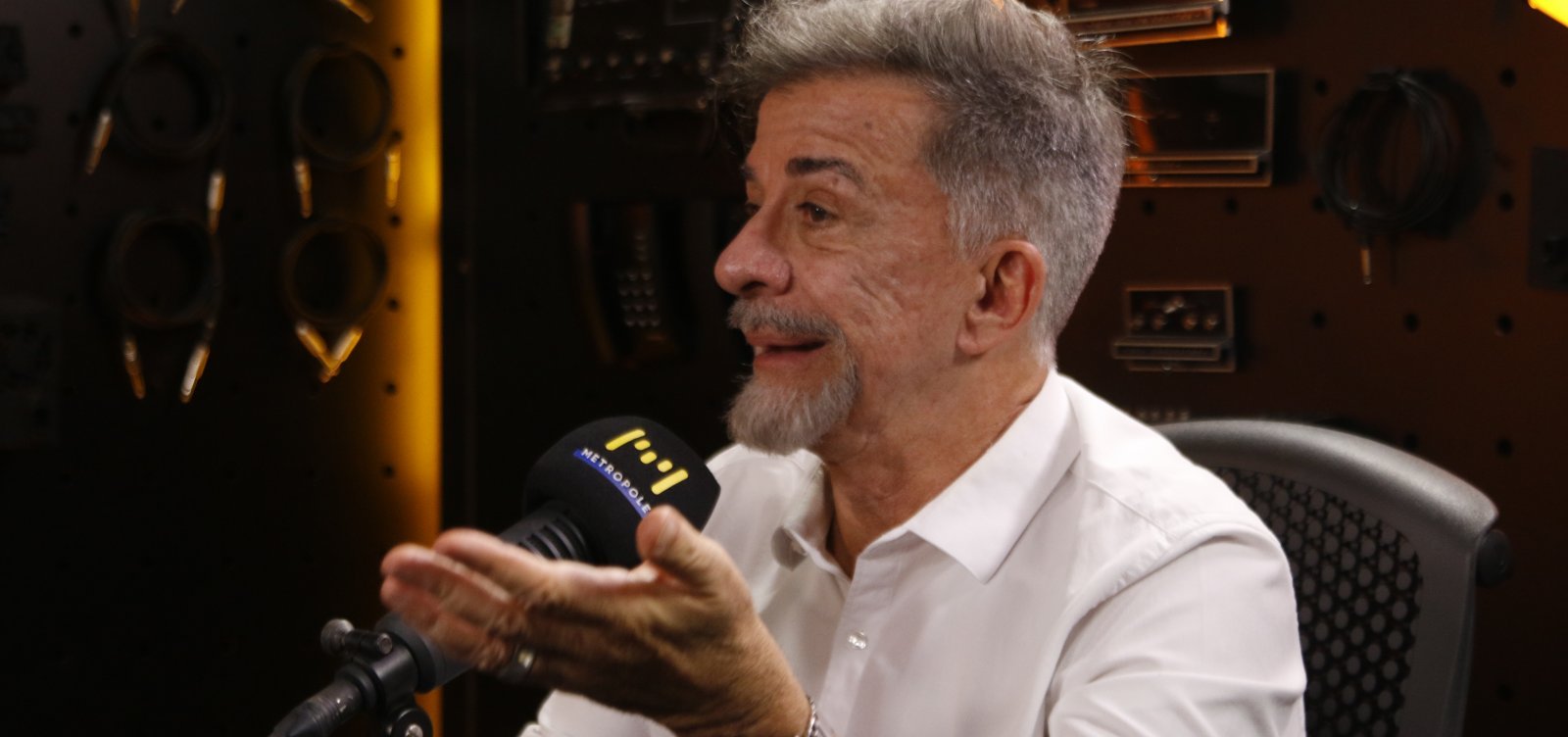 Fernando Guerreiro desmente boatos de morte e brinca: “eu deveria só ressucitar domingo”