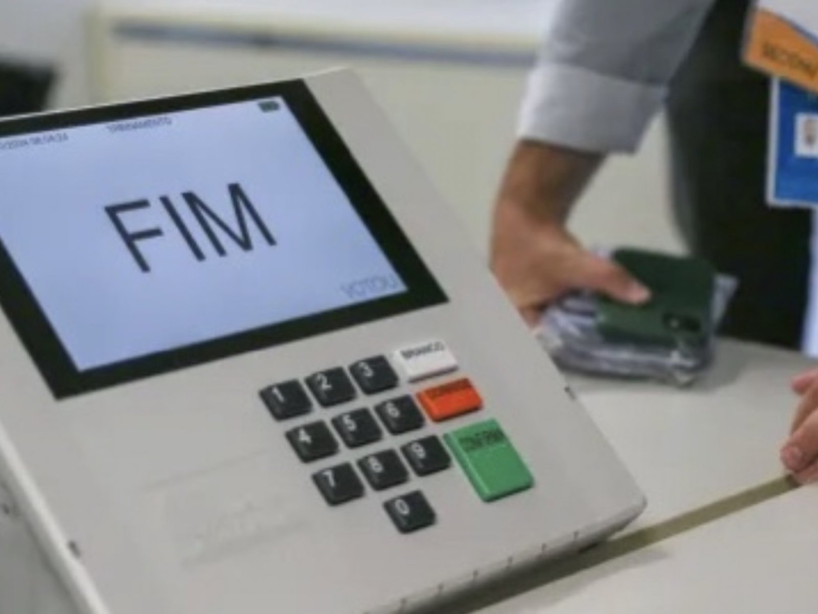 Prazo para deixar cargos e disputar eleições termina neste sábado