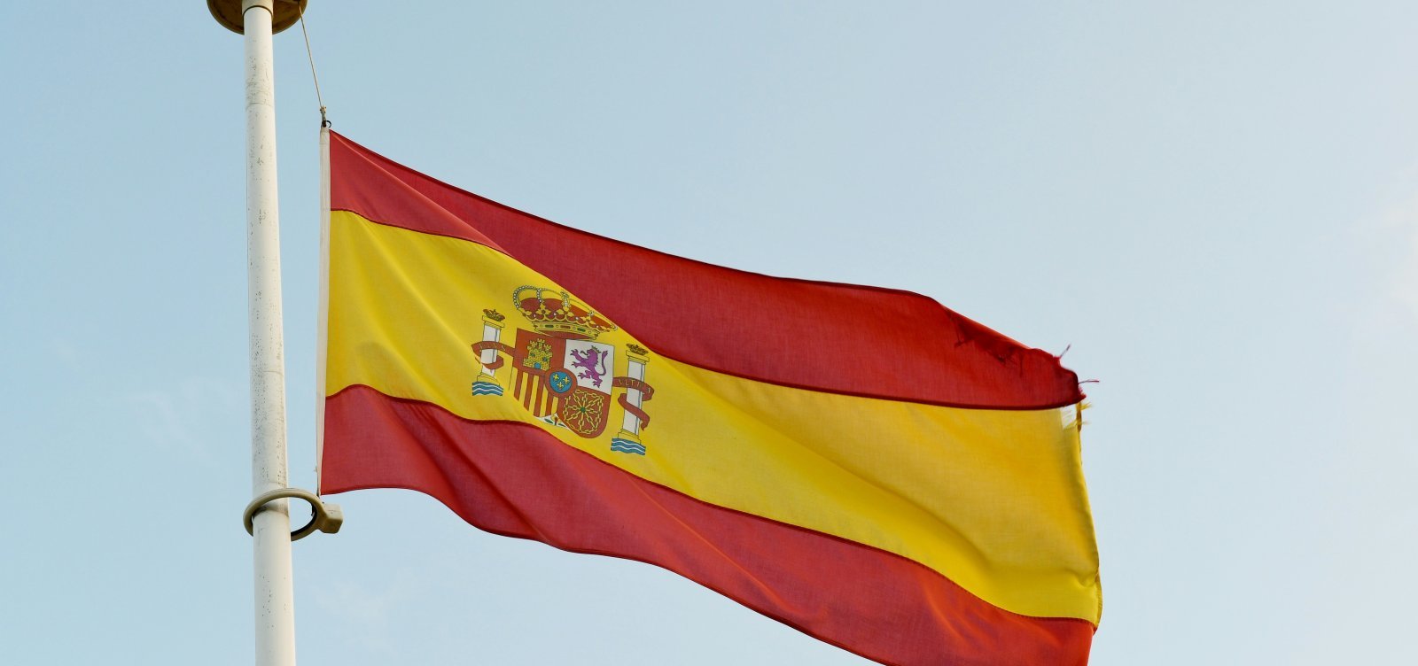 Em meio a cessar-fogo, Espanha reabre embaixada no Irã