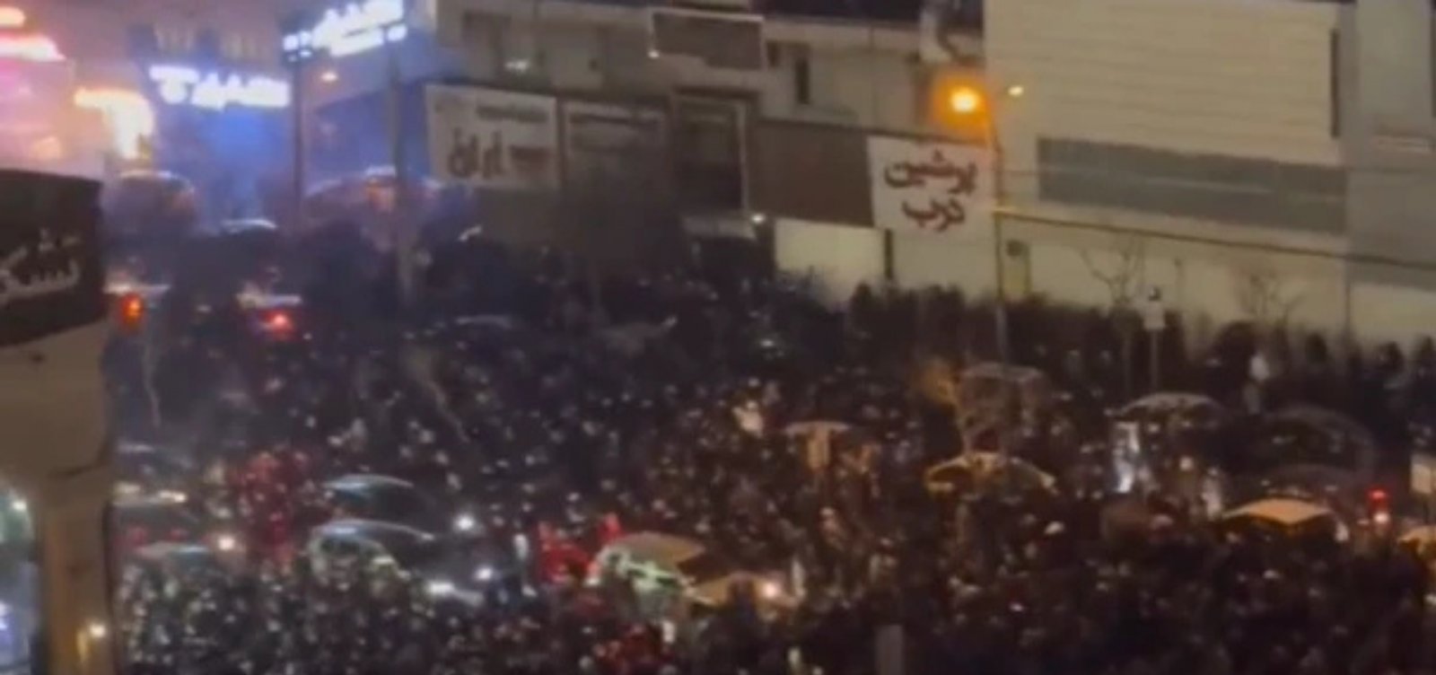 Manifestações no Irã marcam 40 dias da morte de Ali Khamenei