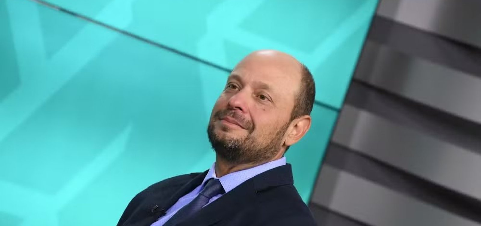 Presidente do INSS é demitido e governo nomeia nova gestora