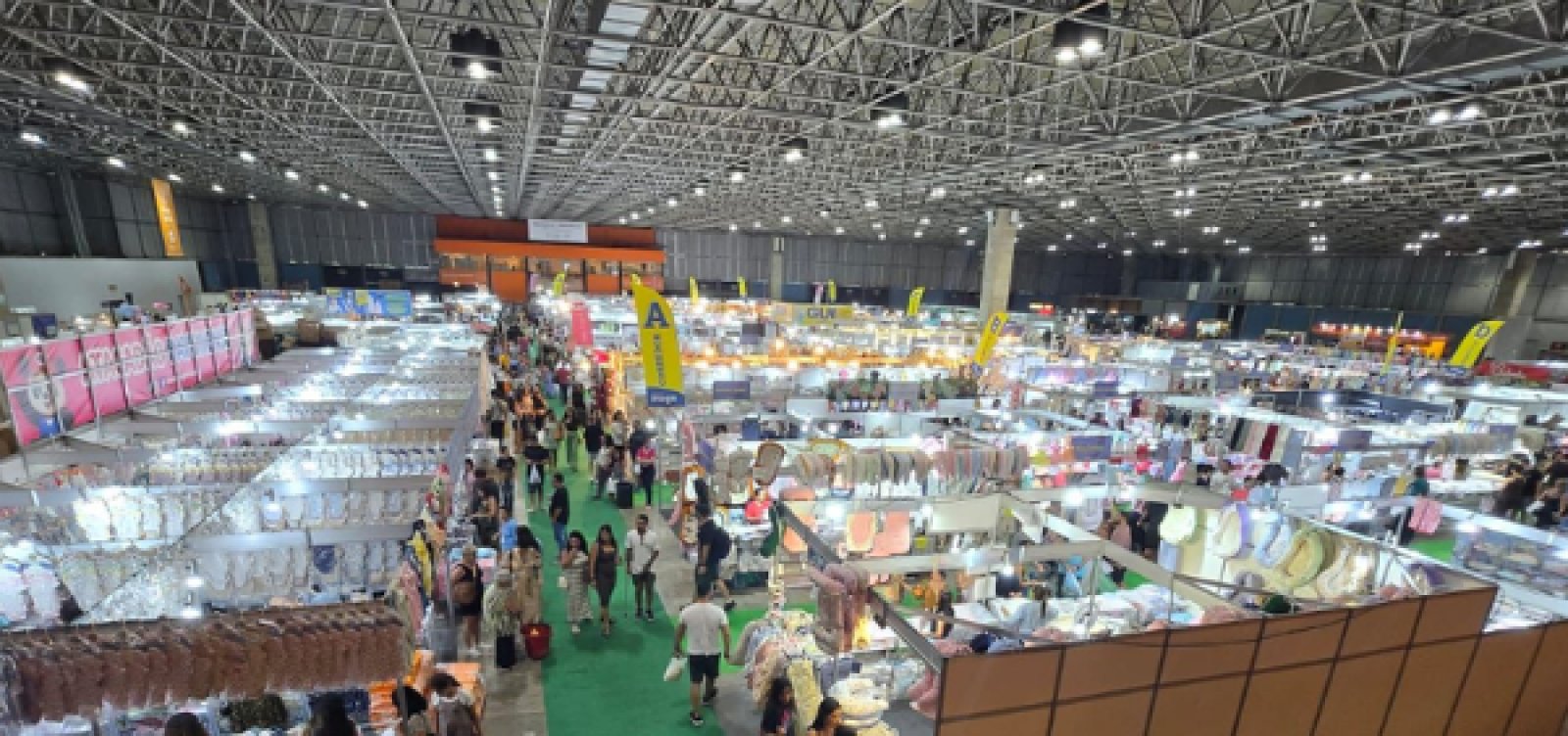 Feira de Gestante leva enxoval com preços acessíveis a shopping de Salvador