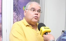 "Cometeu equívoco, mas sofre cobrança injusta", diz Lúcio sobre Tia Eron