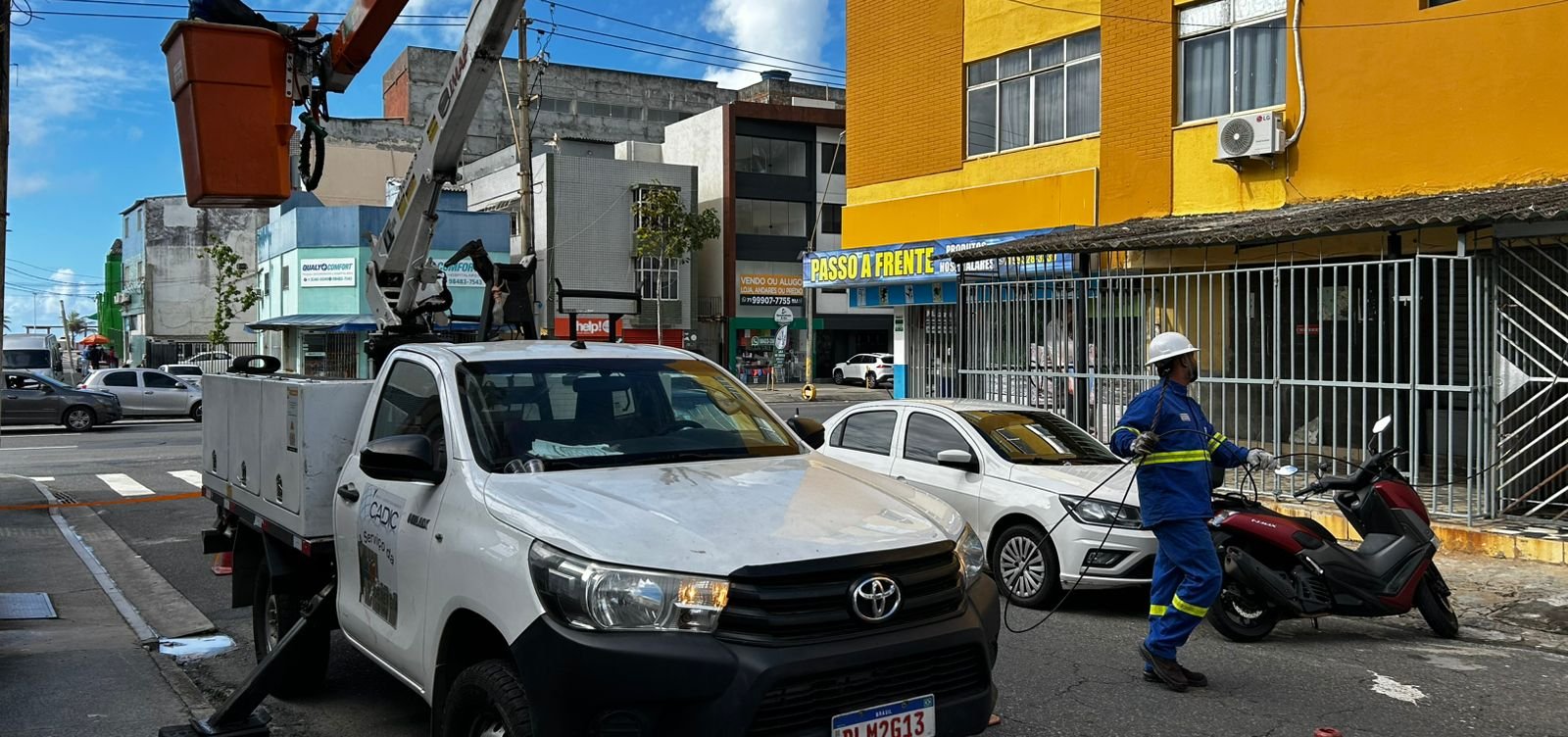 Neoenergia Coelba remove 298 toneladas de cabos irregulares na Bahia