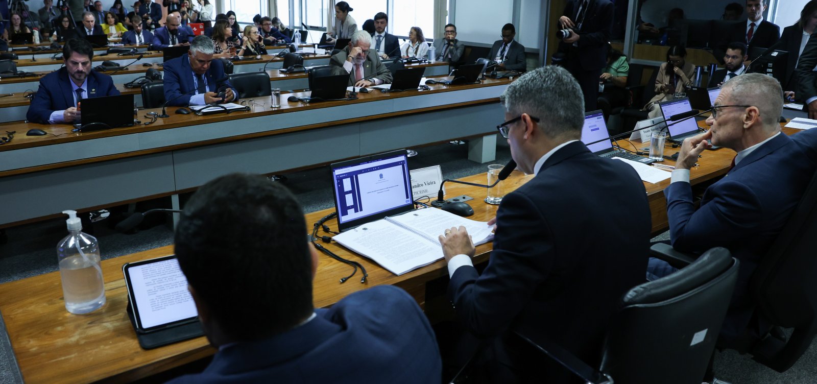 CPI do Crime Organizado rejeita relatório e encerra trabalhos sem conclusão