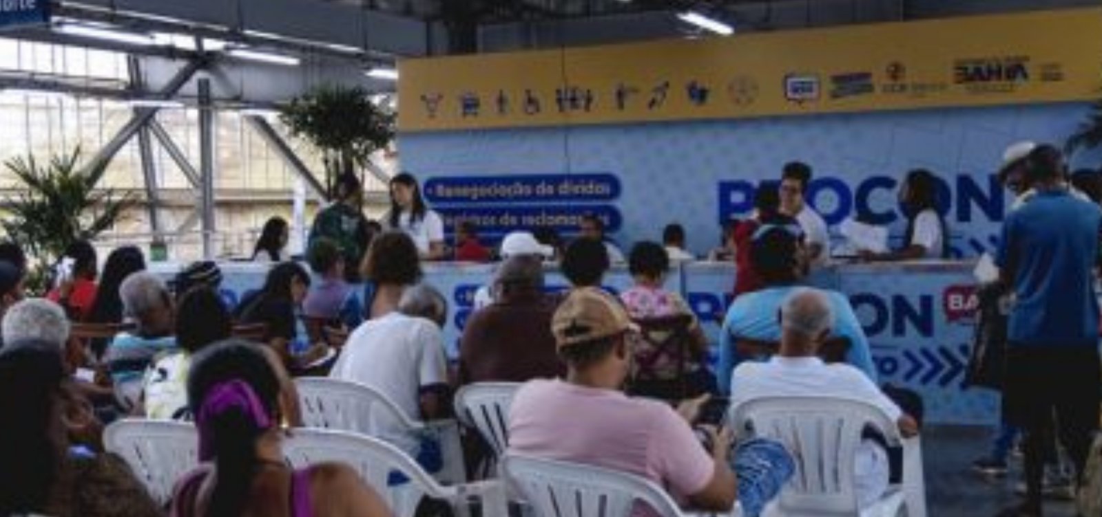 Rodoviária de Salvador recebe ação com consulta ao SPC e orientação financeira gratuitas