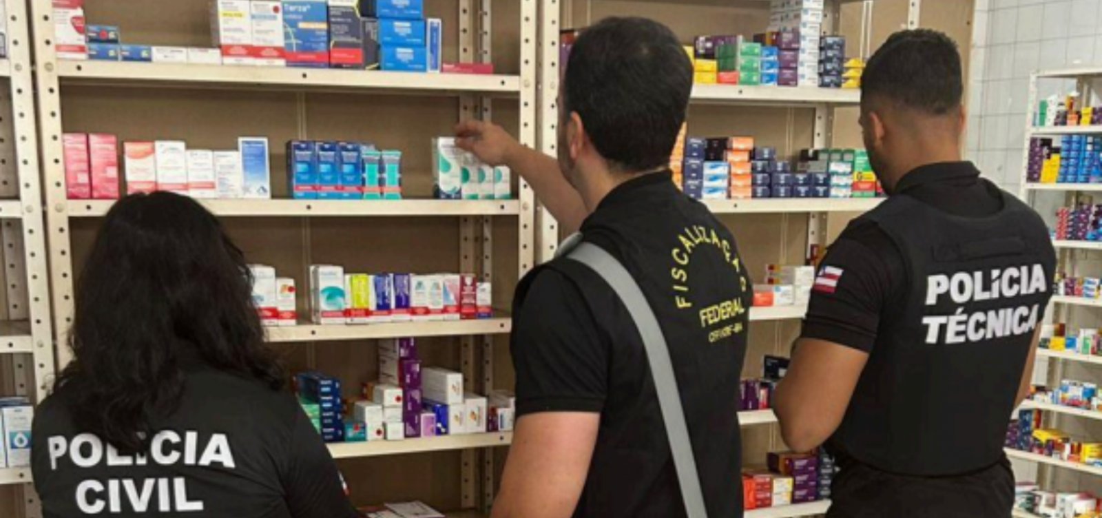 Fiscalização interdita farmácia e apreende mais de 470 medicamentos em Camaçari