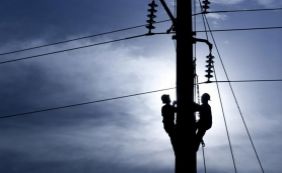 Chuva provoca falta de energia elétrica em bairros de Salvador e região