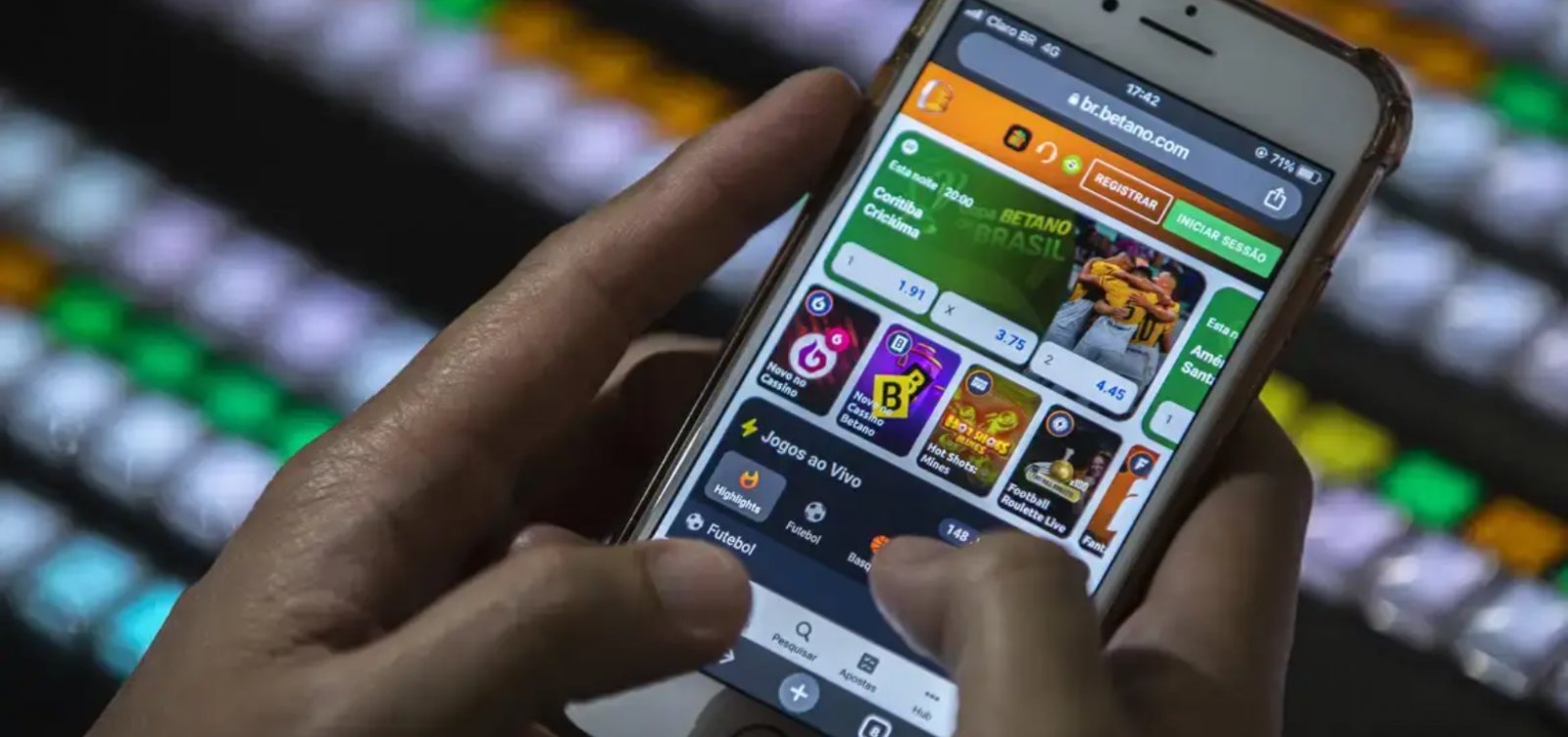 Quaest mostra que 29% dos brasileiros fazem apostas esportivas online