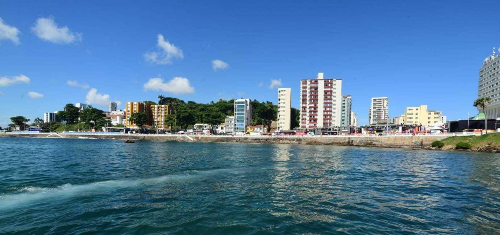 Inema aponta 15 praias impróprias para banho no período do feriado de Tiradentes