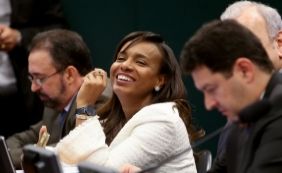 Com surpresas de Tia Eron e paraense, pedido de cassação de Cunha é aprovado