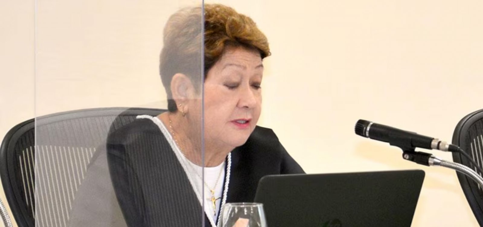 Desembargadora que recebeu R$ 91 mil diz que fim de penduricalhos leva magistratura a “regime de escravidão”