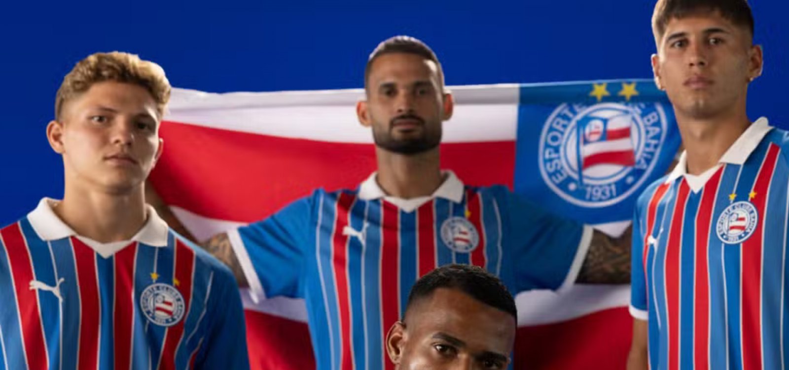 Bahia apresenta nova camisa para temporada 2026