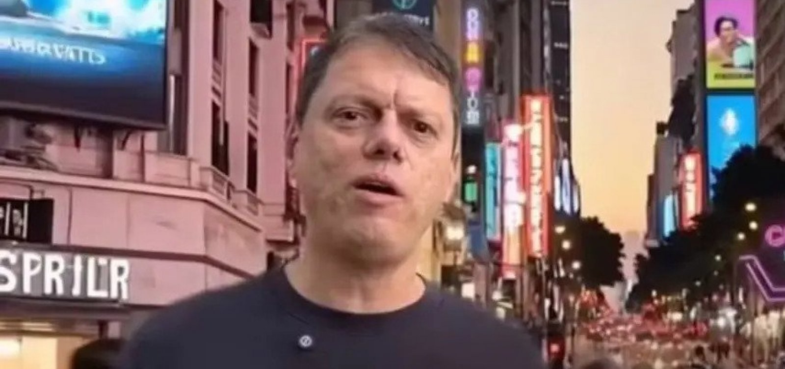 Tarcísio de Freitas apoia projeto de “Times Square paulistana” 