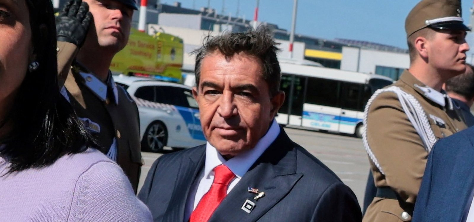 "Brasileiras são programadas para criar problemas", declara enviado de Trump