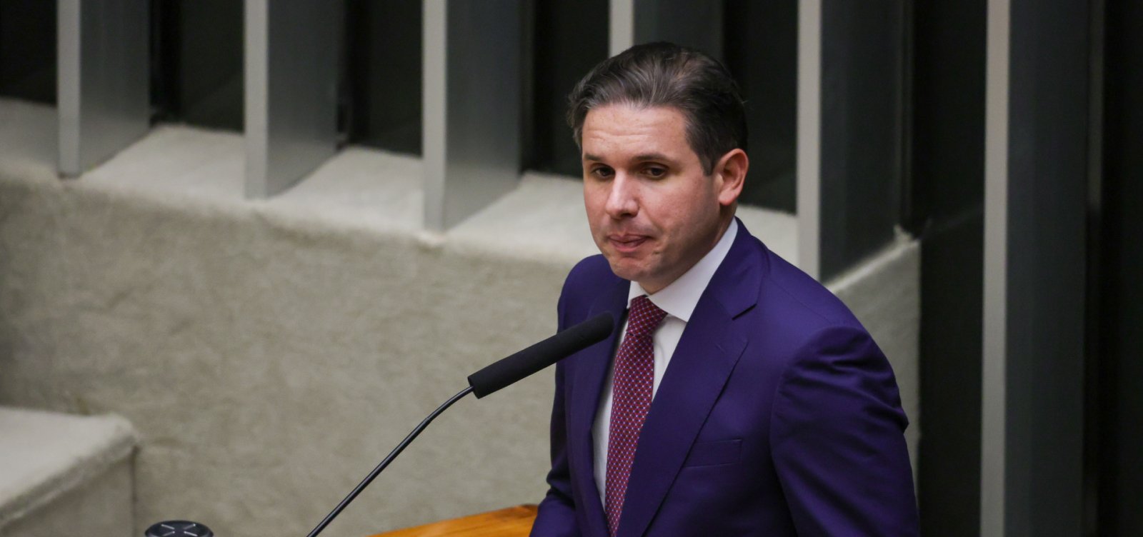 Fim da escala 6x1: Motta cria comissão especial para debater proposta