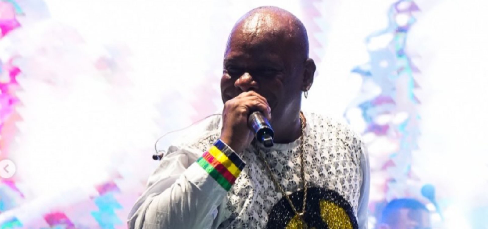 Olodum anuncia saída de Narcizinho Santos da banda; cantor fará último show neste domingo