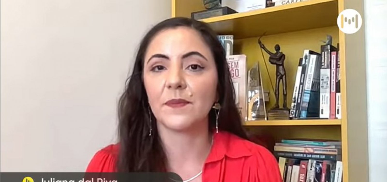 Juliana Dal Piva aponta contradição entre denúncias e viabilidade eleitoral de Flávio Bolsonaro 