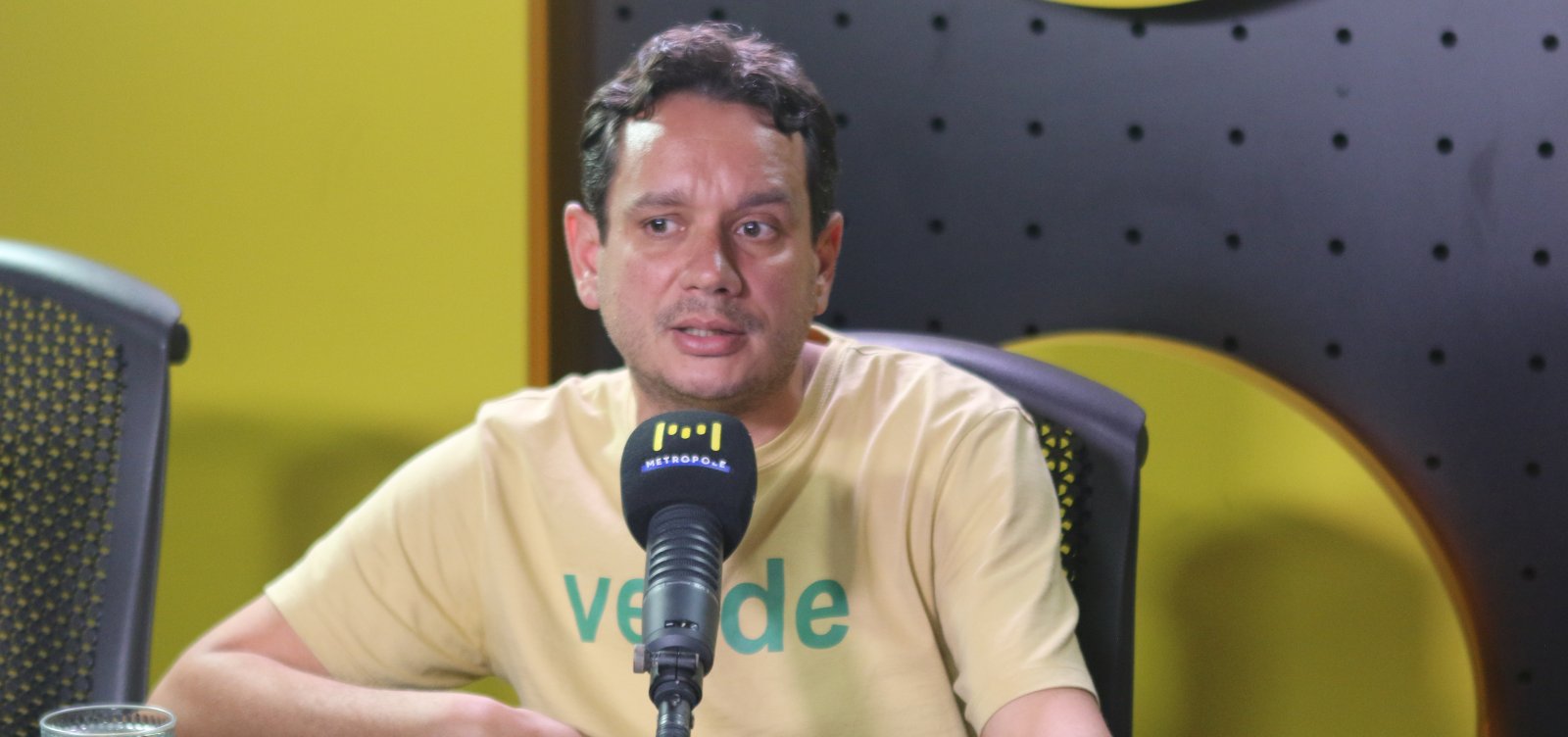 Crise climática exige prioridade política e mudança de comportamento, diz André Fraga