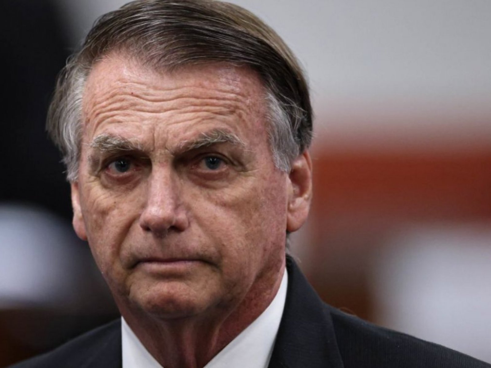 Cirurgia de Bolsonaro no ombro ocorreu sem intercorrências, diz boletim médico