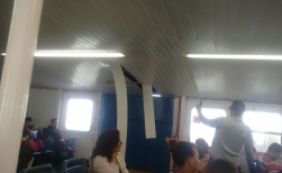 Parte de teto do ferry Pinheiro desloca durante travessia nesta quinta-feira