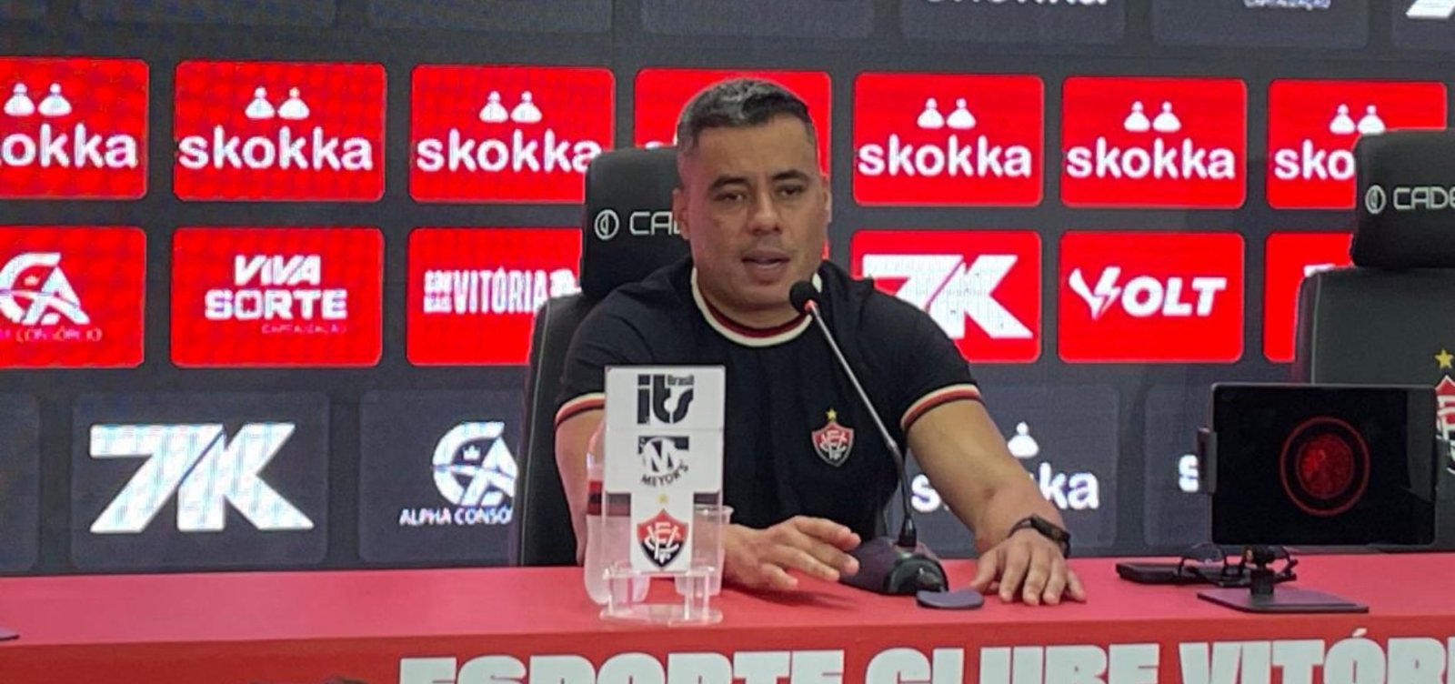Jair Ventura elogia atuação do Vitória: "Conciliar performance com resultado"
