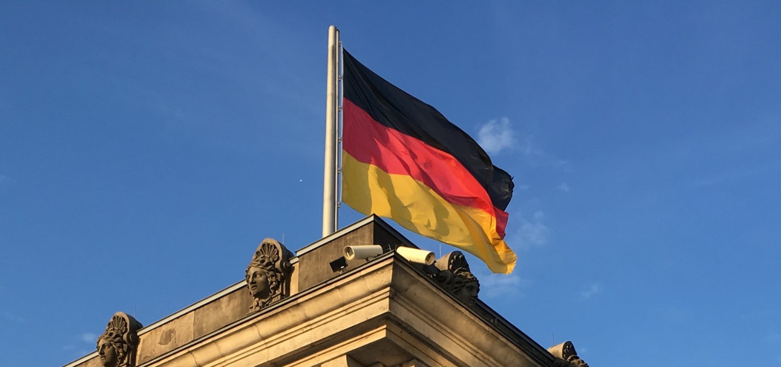 Alemanha reage à retirada de tropas dos EUA e cobra mais defesa europeia