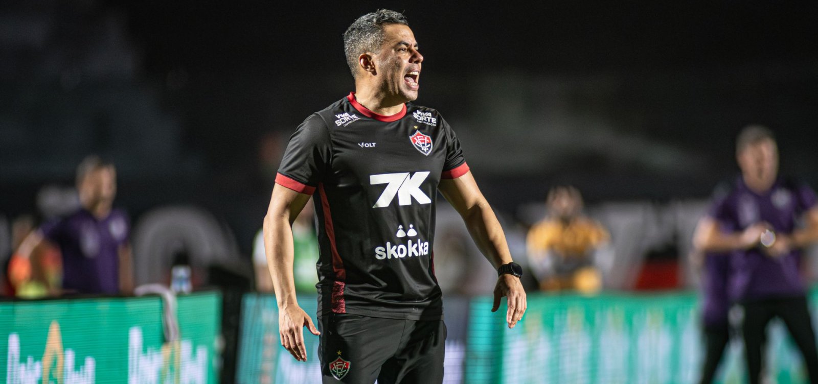 Jair Ventura celebra classificação do Vitória, mas admite: "Era pra ser tranquilo"