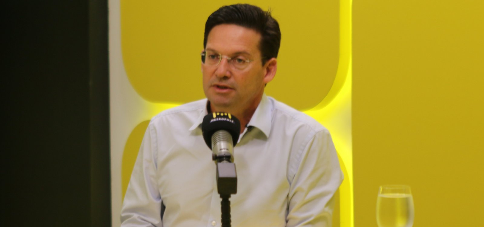 João Roma vê crescimento de Flávio Bolsonaro e critica desgaste do governo Lula
