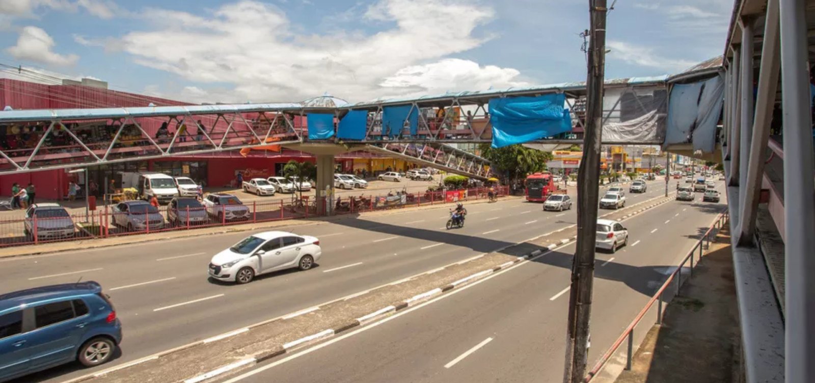 Justiça determina melhorias em pontos de ônibus da Estrada do Coco após ação do MP
