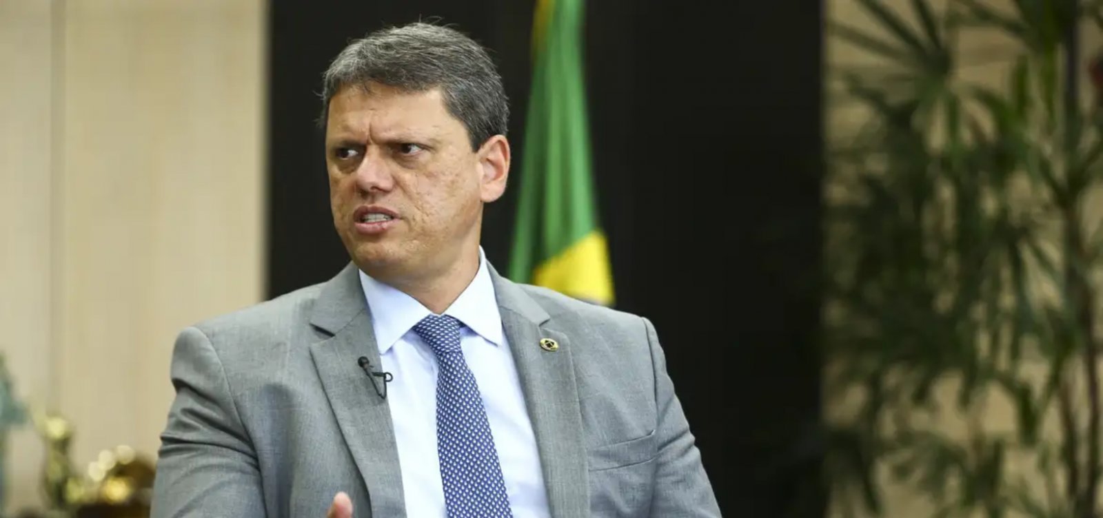 Tarcísio defende Flávio e diz que áudios com Vorcaro não afetam pré-candidatura do senador