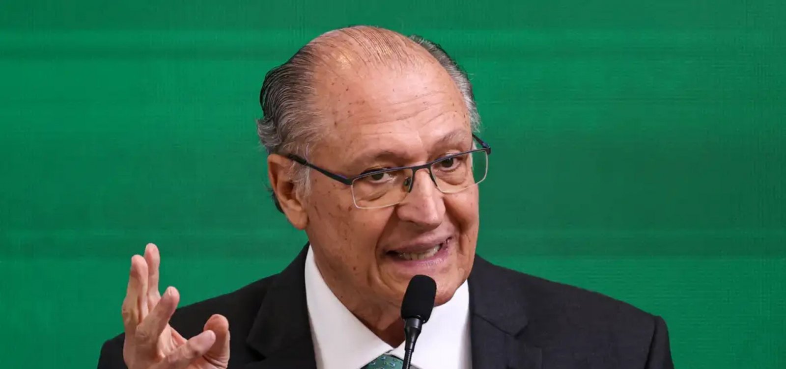 Alckmin volta a elogiar Messias e diz que AGU tem preparo para o STF