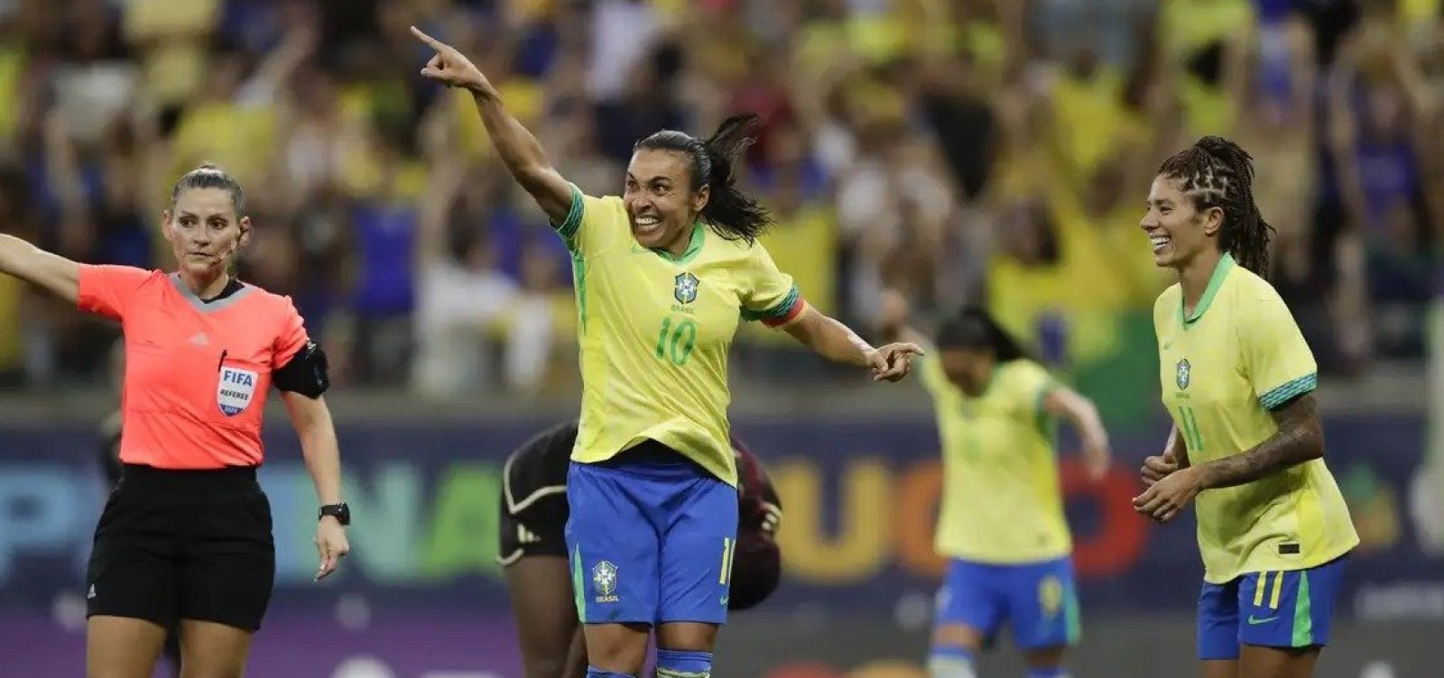 Marta volta à seleção feminina para amistosos contra os Estados Unidos