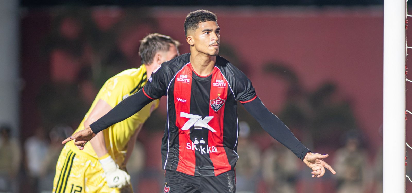 Vitória bate o Inter no Barradão pelo Campeonato Brasileiro