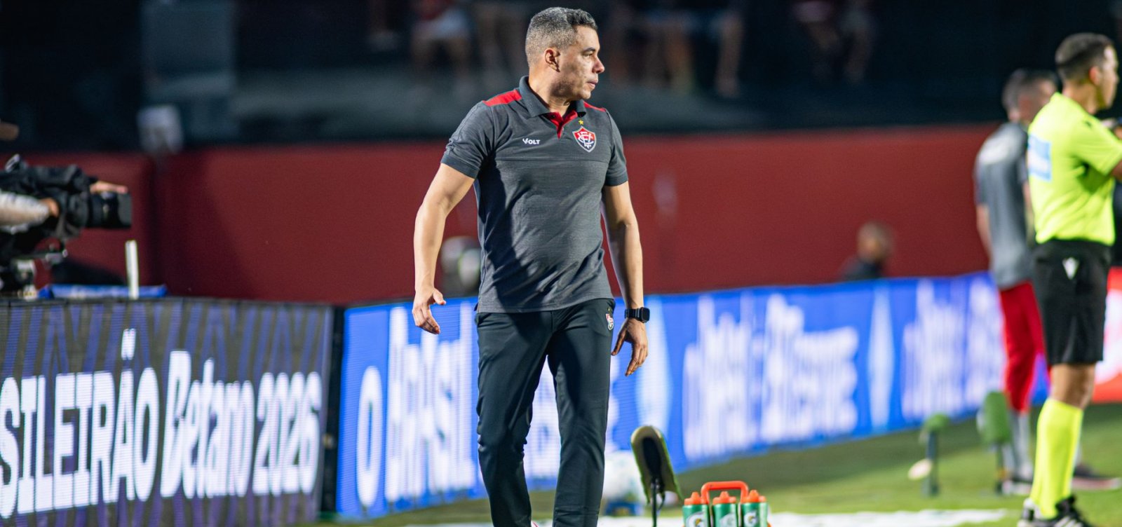 Jair cita desgaste no 2º tempo após vitória do Leão: "Não conseguimos jogar"