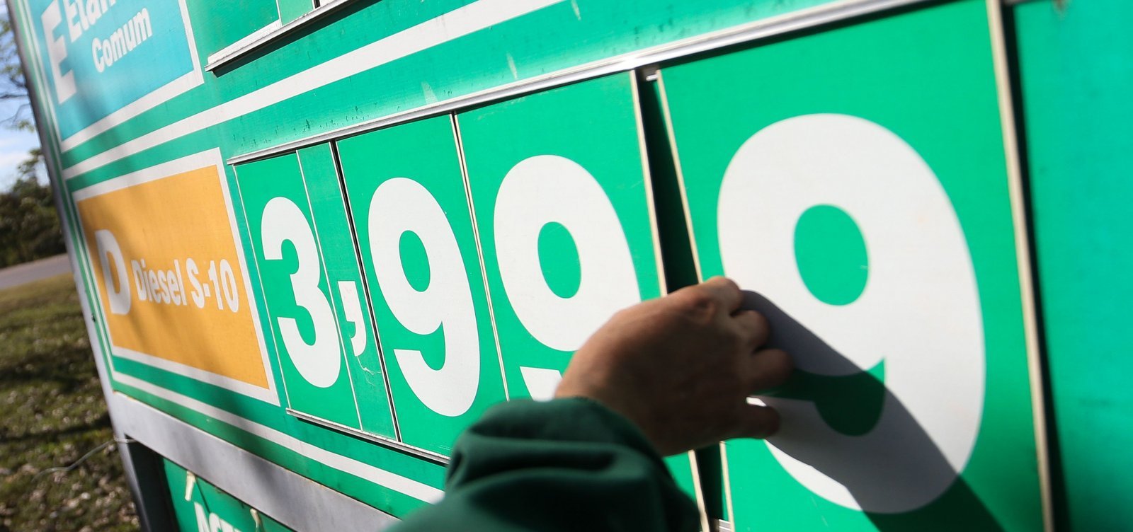 Preço do diesel S-10 cai pela sexta semana seguida nos postos brasileiros